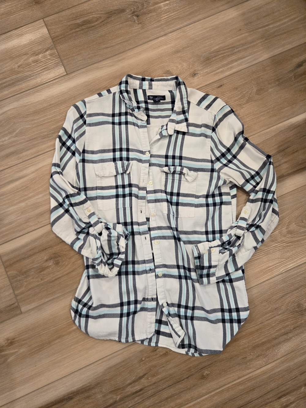GAP White and Light Blue Plaid Women's Button-Down Shirt